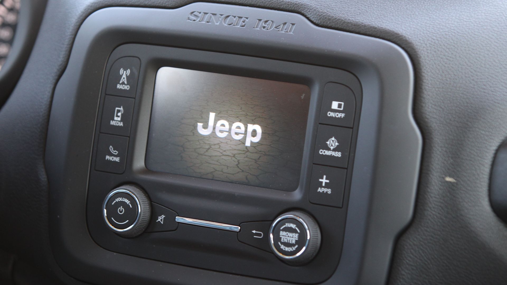 Jeep Renegade Multimedia
