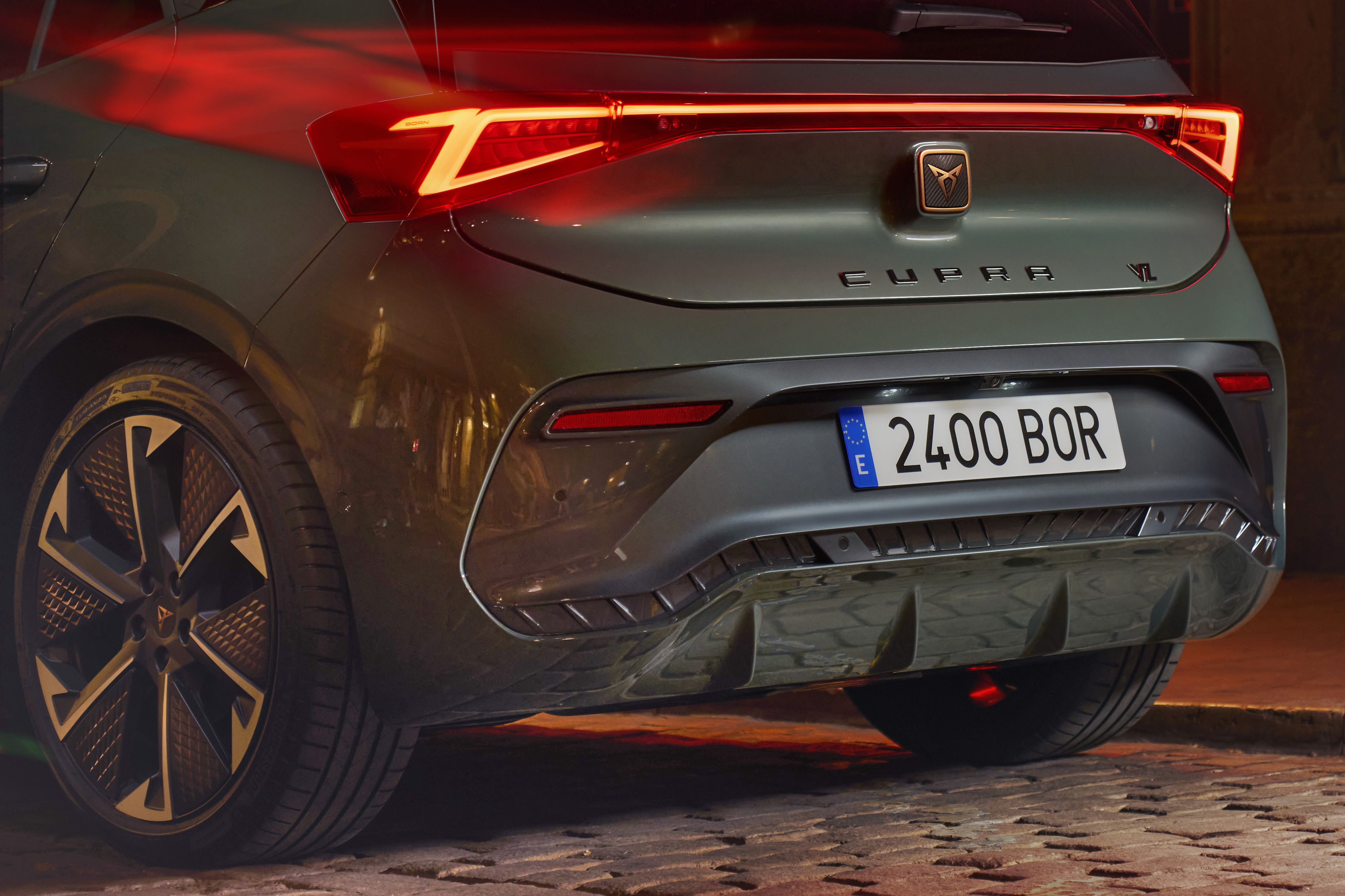CUPRA_Born_VZ_4b