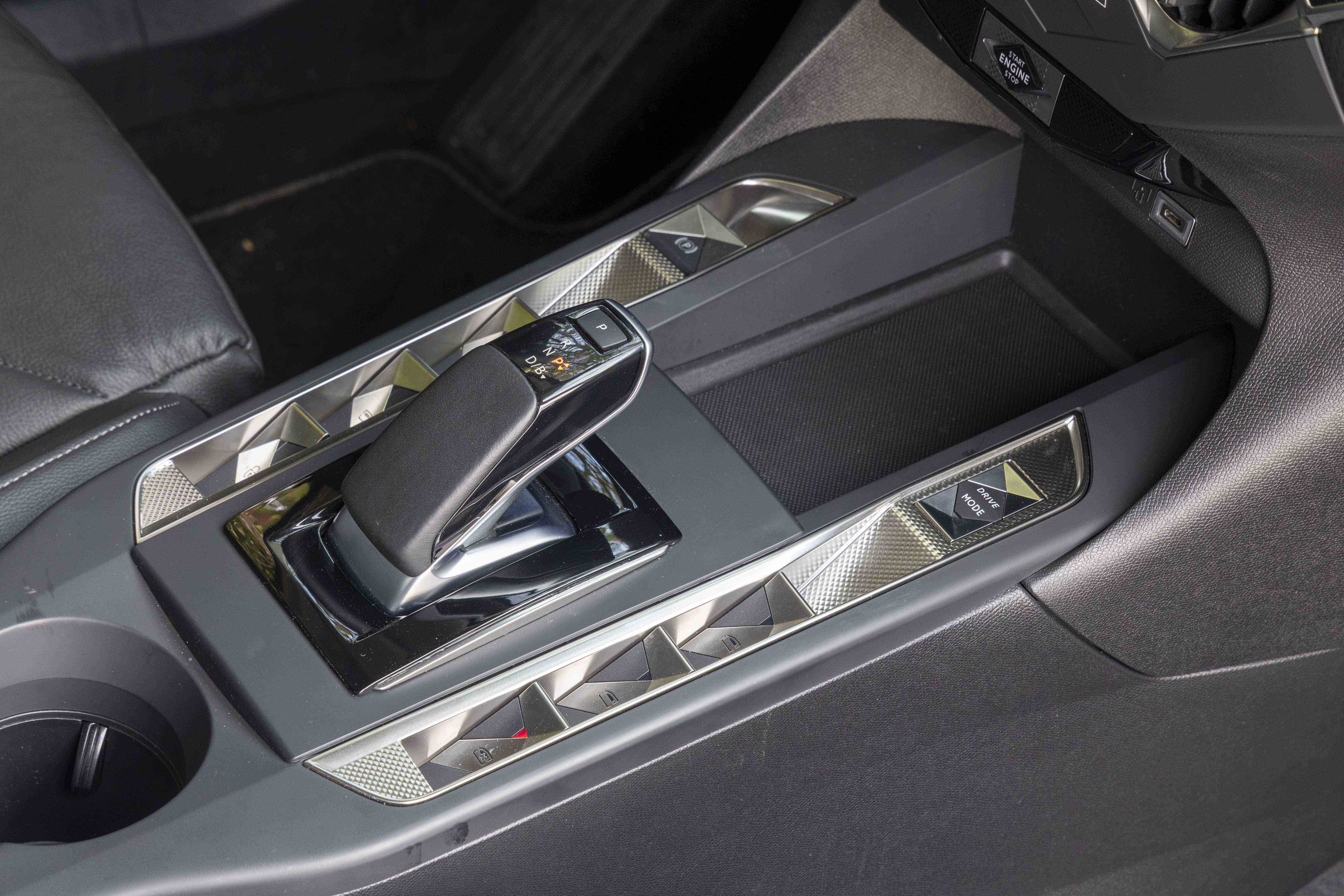 Test drive: DS 3 E-Tense 156 PS, Photo © DRIVE Media Group/Thanassis Koutsogiannis