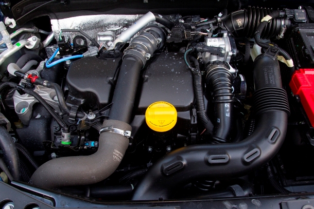 Dacia Duster_Engine