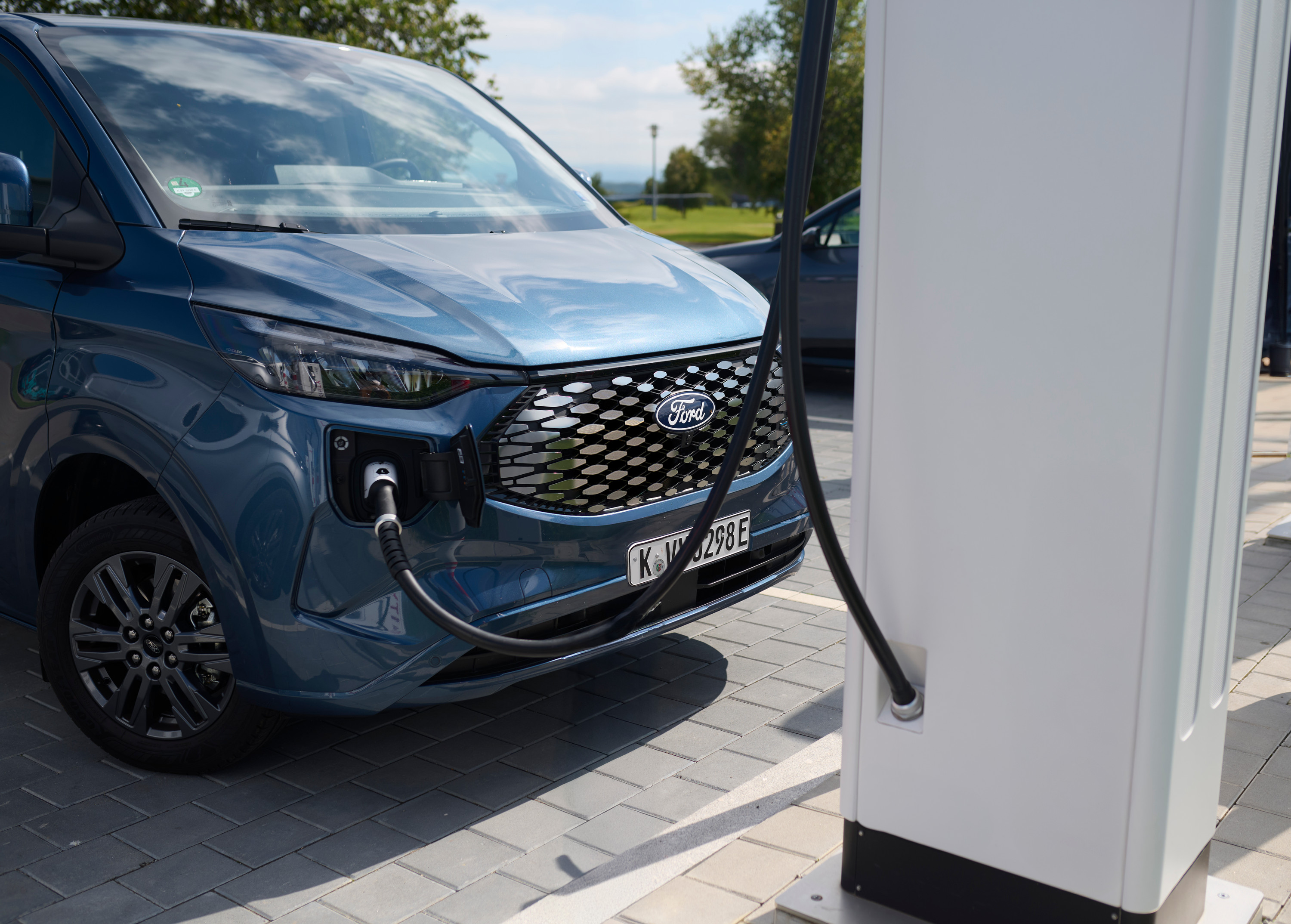 Ford E-Transit Custom