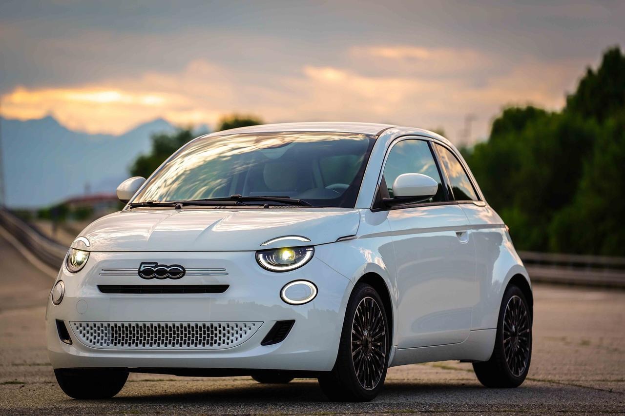 FIAT 500 Hybrid