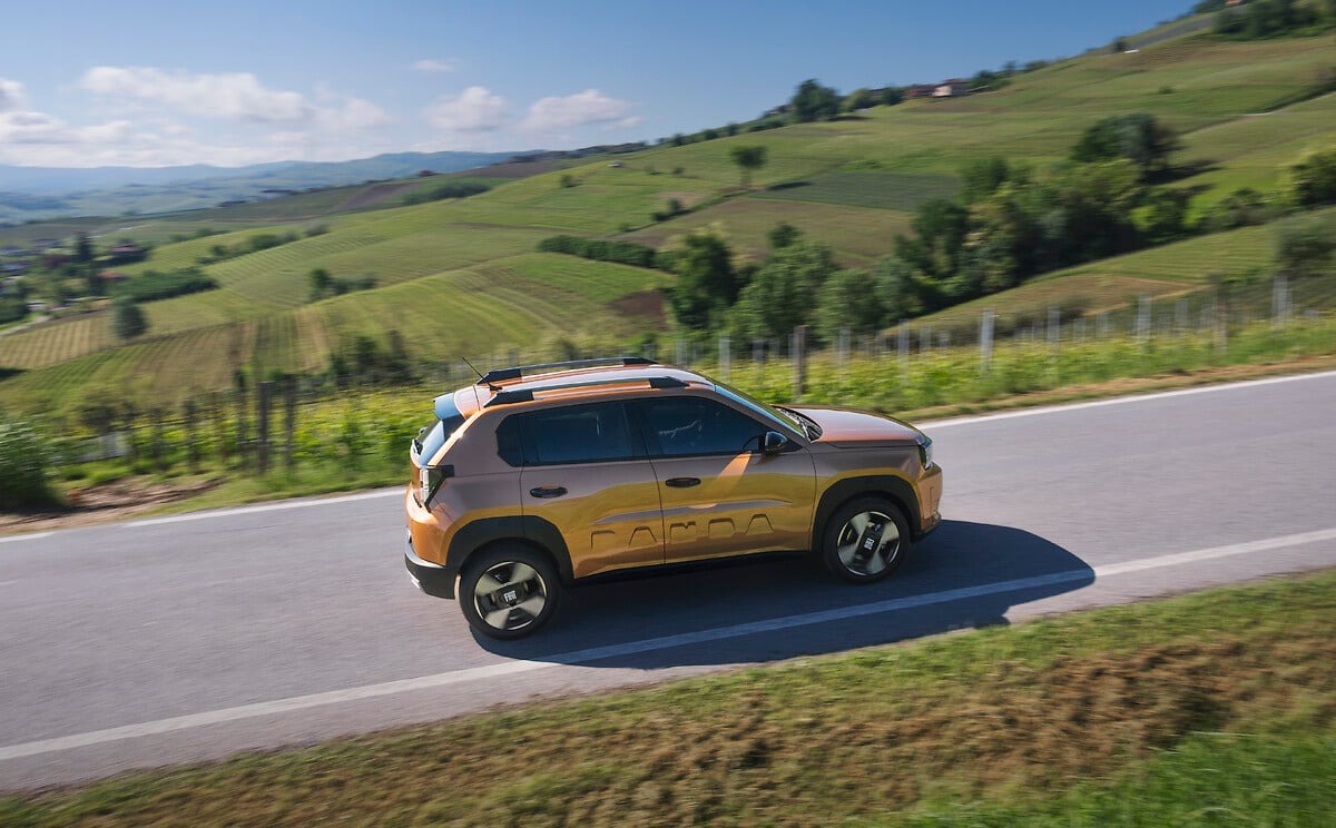 Test Drive FIAT Grande Panda Hybrid @ Italy, Photo © FIAT