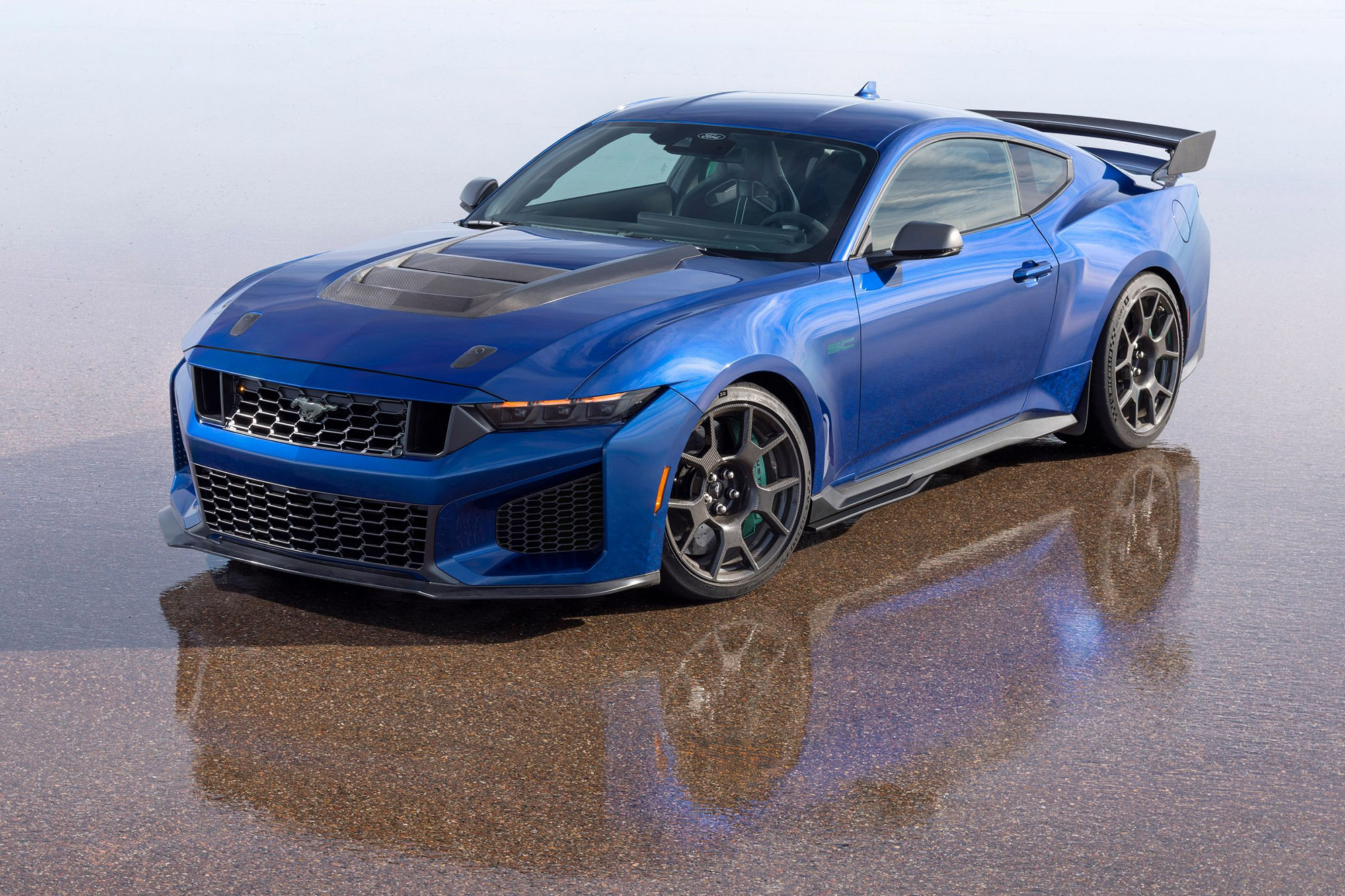 Mustang Dark Horse SC