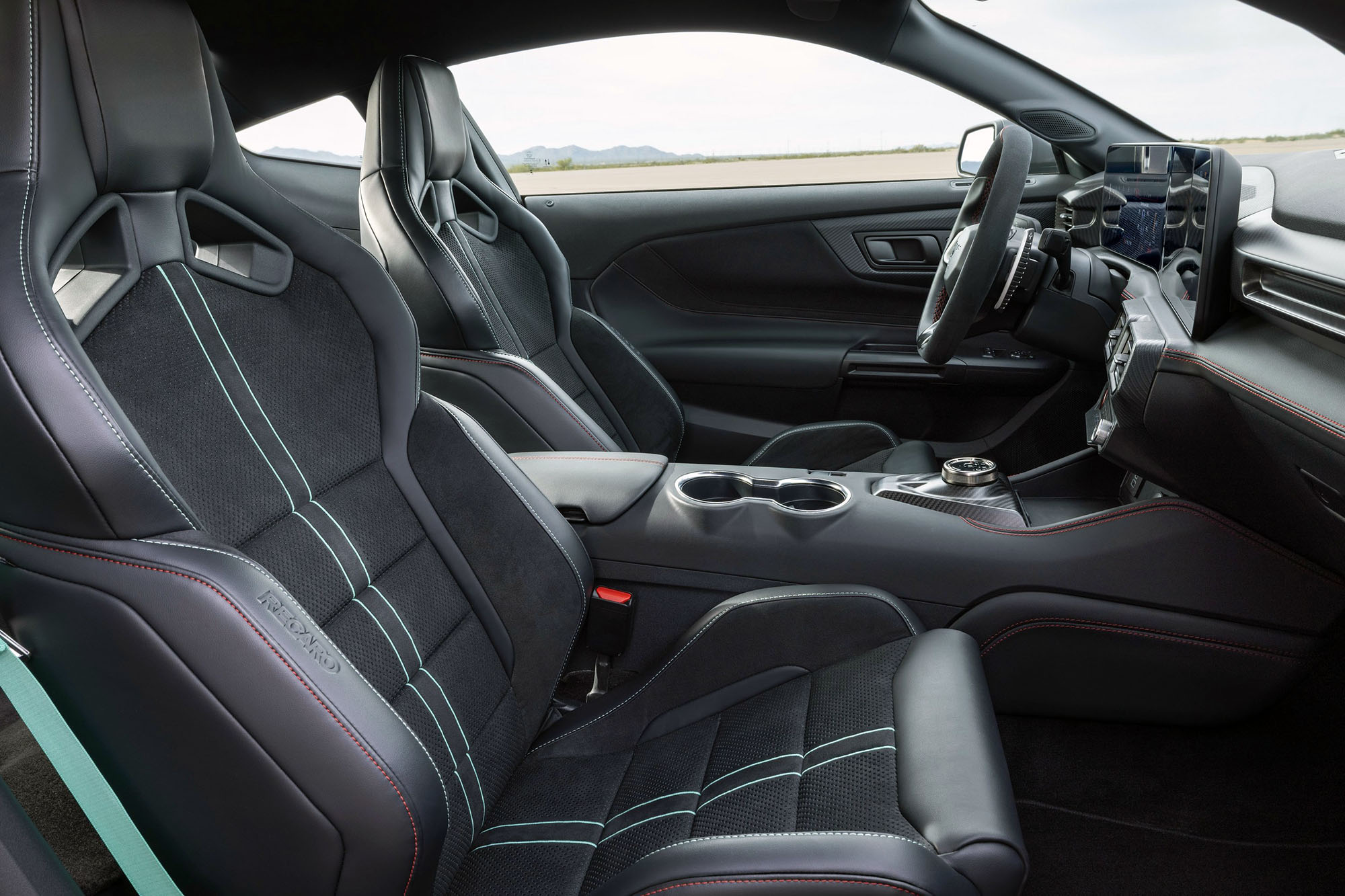 Mustang Dark Horse SC