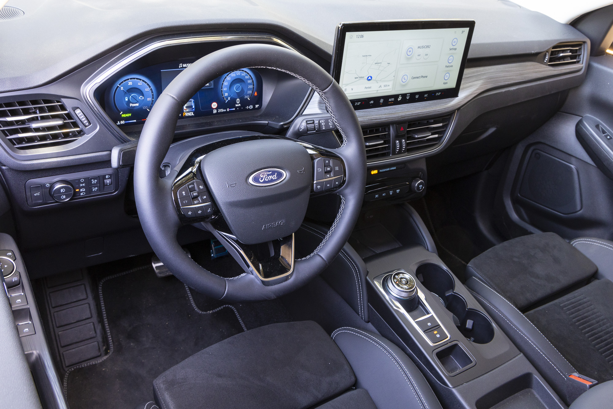 Ford Kuga Hybrid AWD