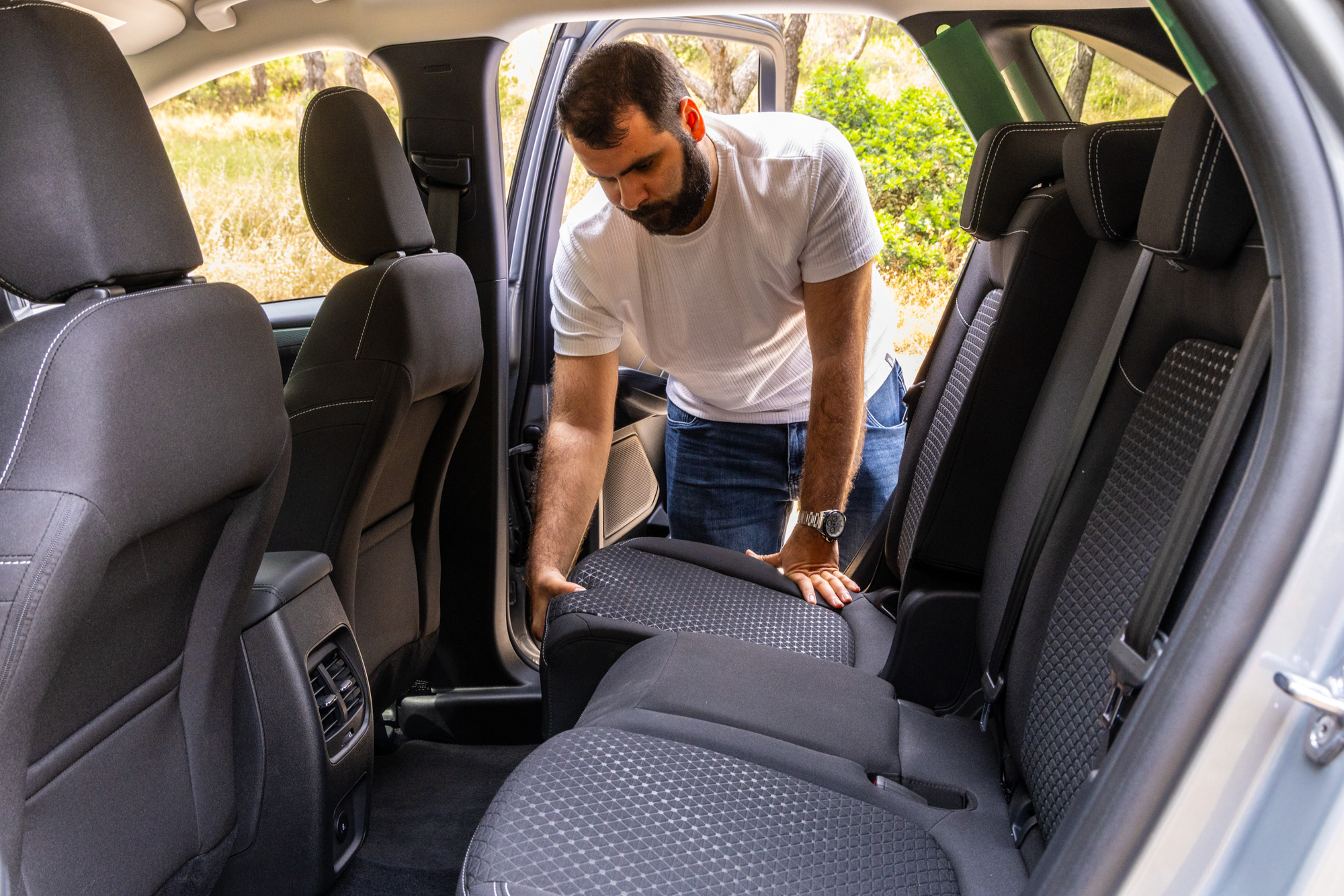 Test drive: Ford Kuga FHEV 180 PS @ Φωτογραφίες: DRIVE Media Group/Θανάσης Κουτσογιάννης