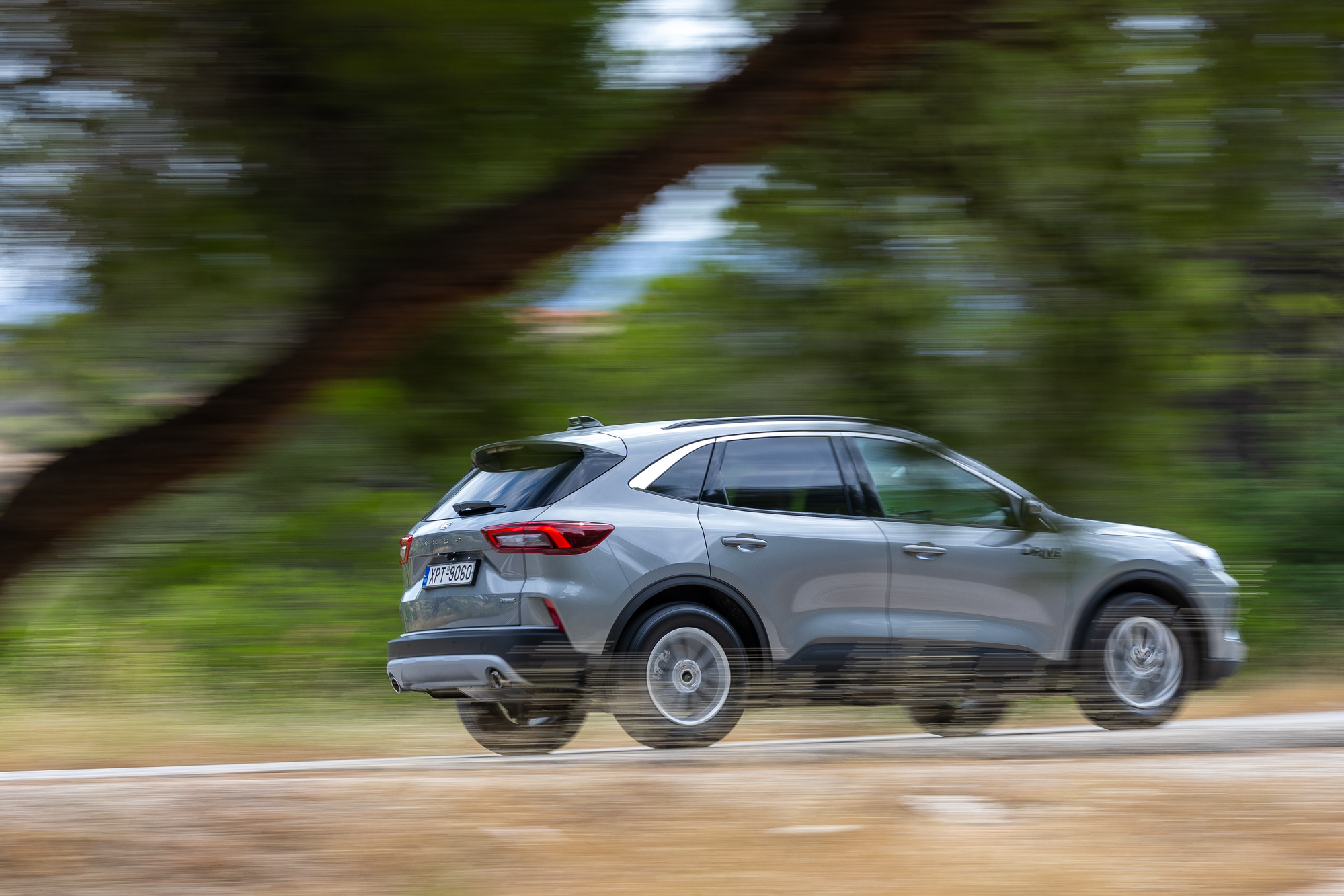 Test drive: Ford Kuga FHEV 180 PS @ Φωτογραφίες: DRIVE Media Group/Θανάσης Κουτσογιάννης