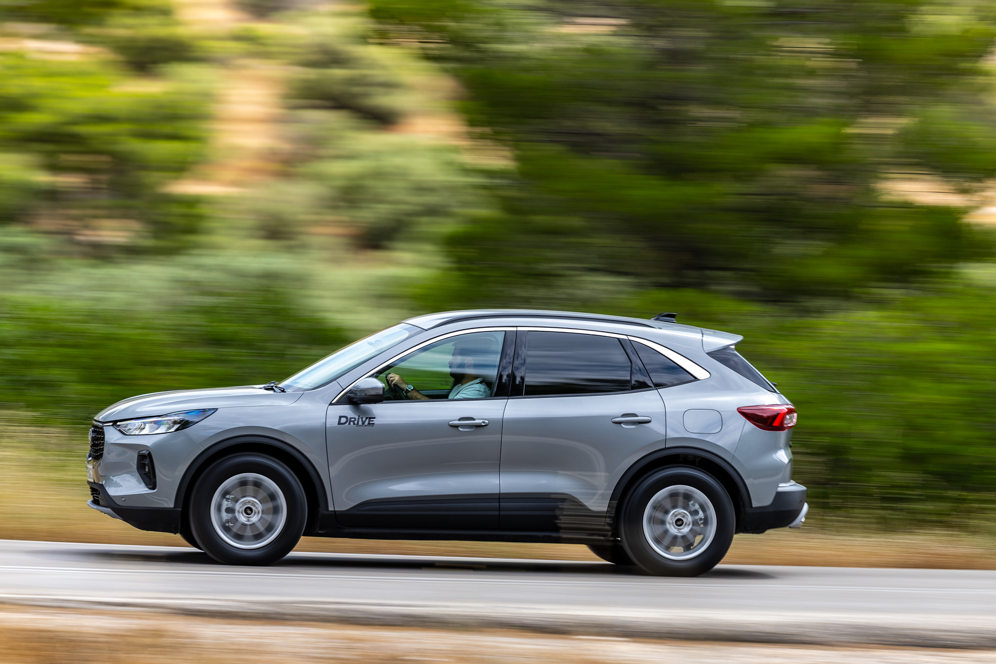 Test drive: Ford Kuga FHEV 180 PS @ Φωτογραφίες: DRIVE Media Group/Θανάσης Κουτσογιάννης