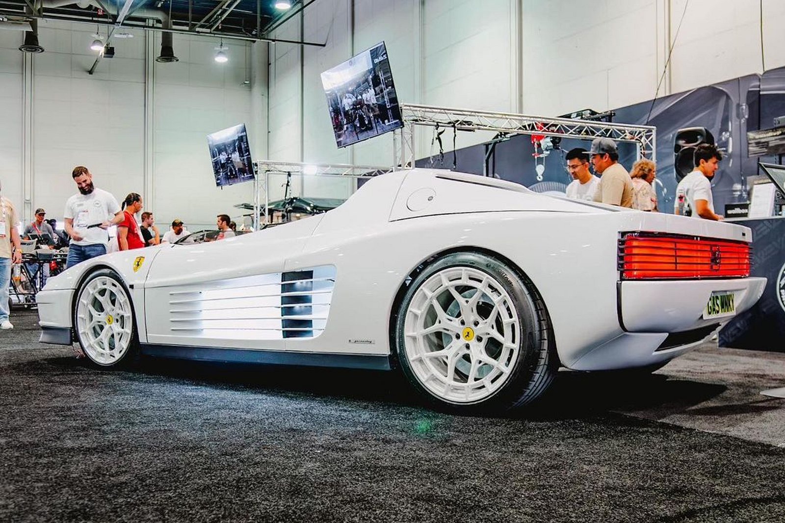 Ferrari Testarossa-