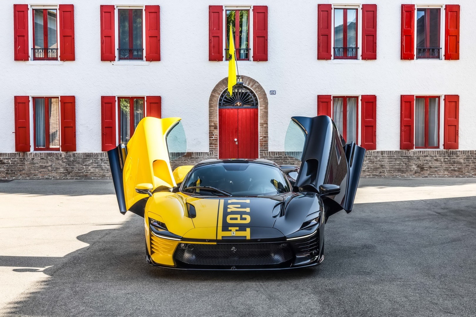Ferrari-Daytona-SP3-001