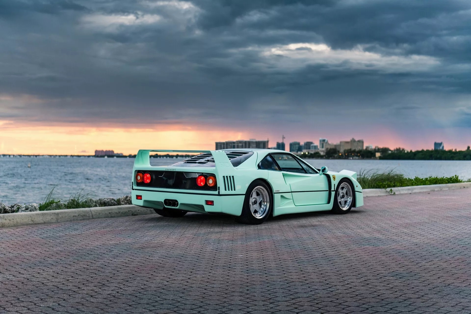 Ferrari F40