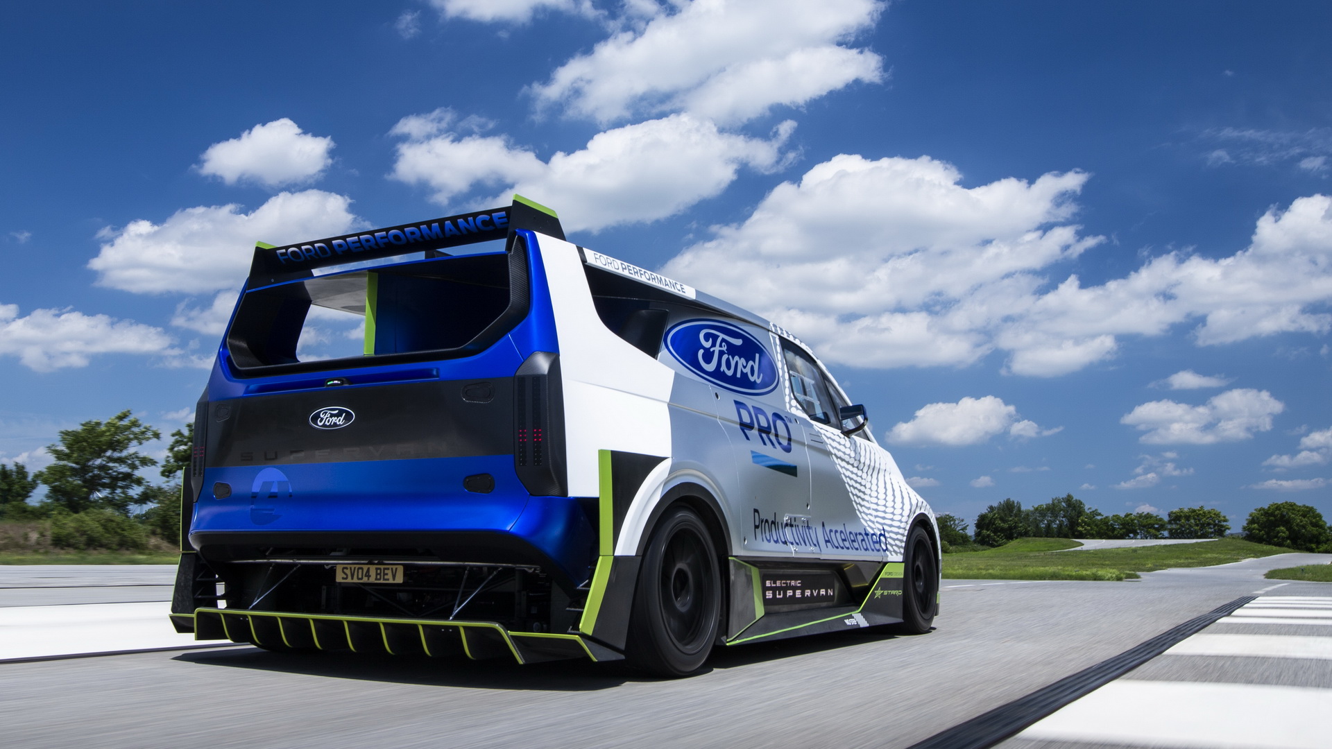 Ford Pro Electric SuperVan