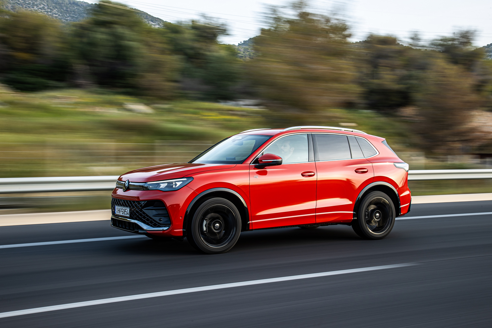 Test drive: Volkswagen Tiguan 1.5 eTSI 150 PS, Photo © Kosmocar SA/Giorgos Karagiorgakis