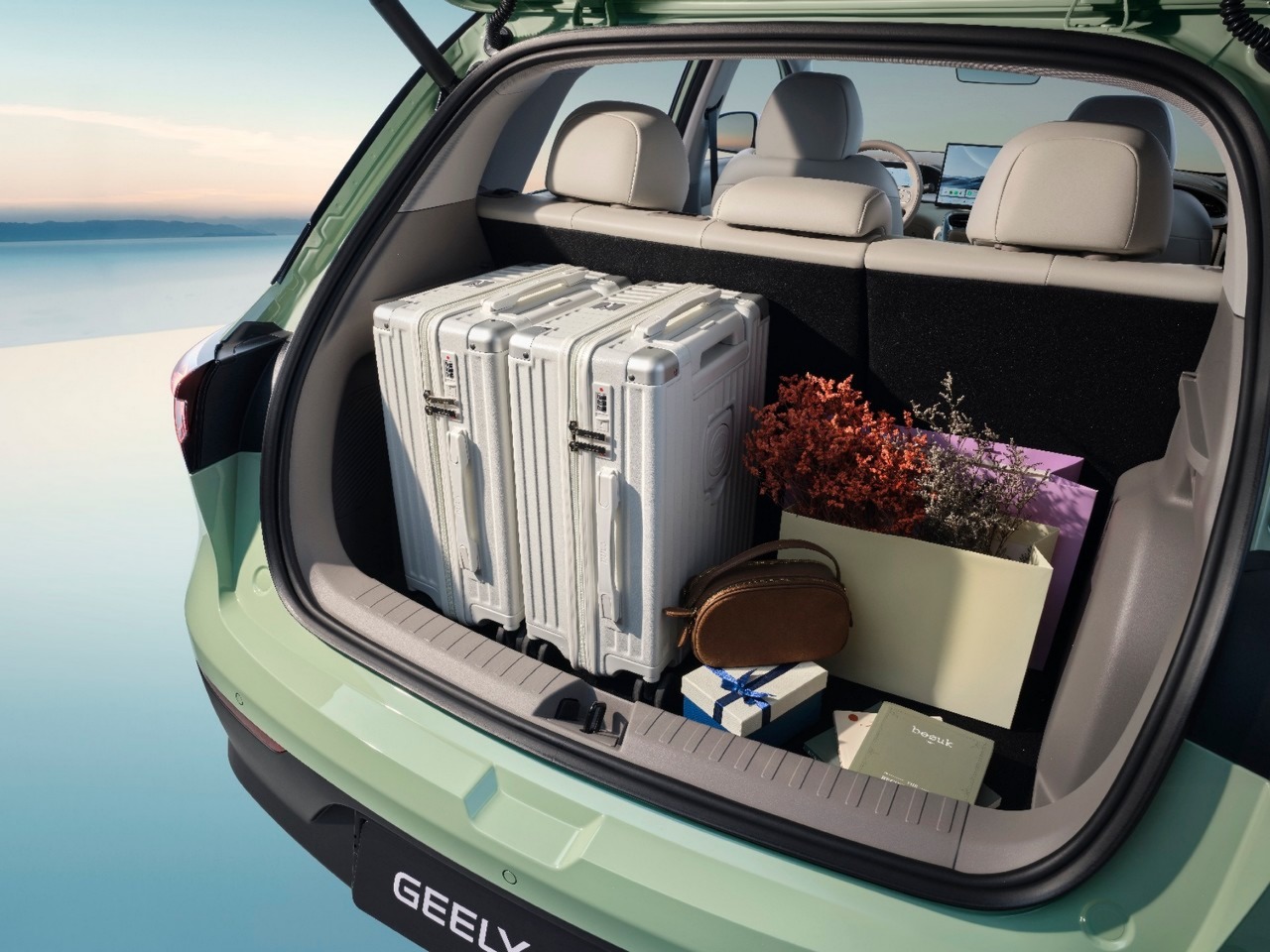 Geely E2