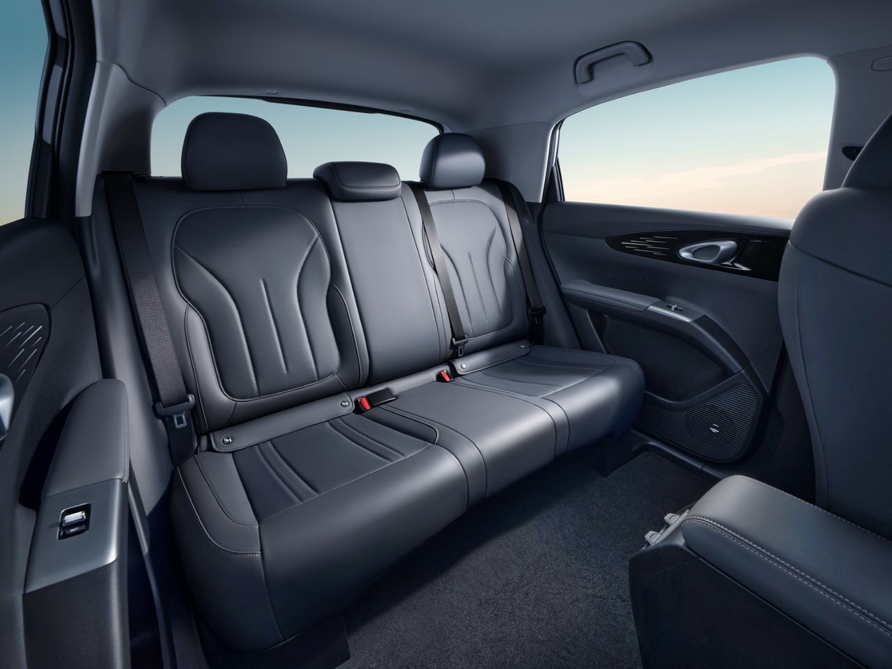 Geely E2