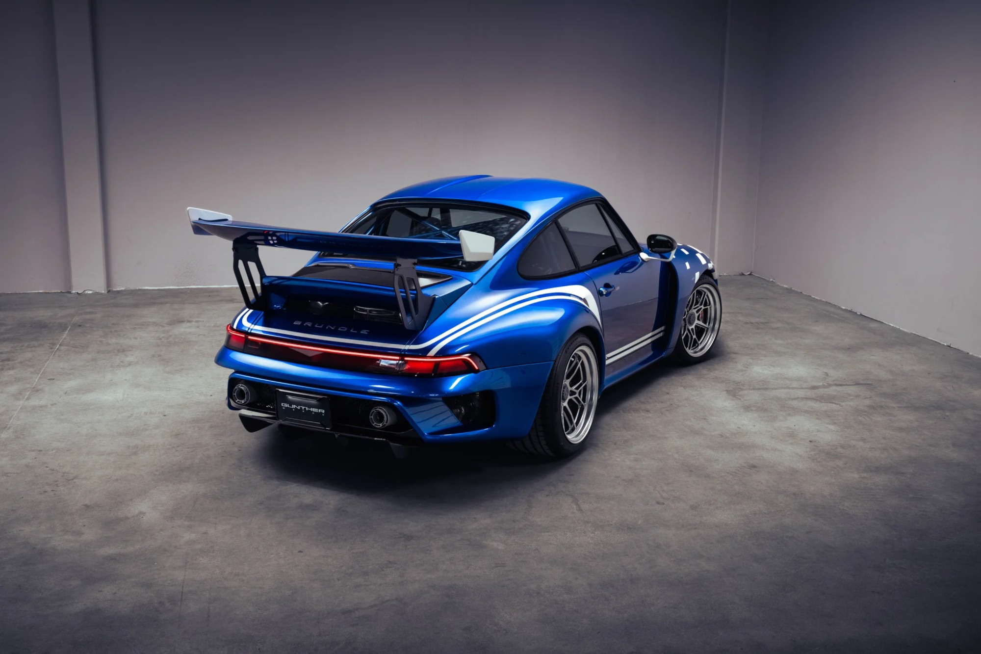 Porsche 911 Gunther Werks Brundle Edition Turbo
