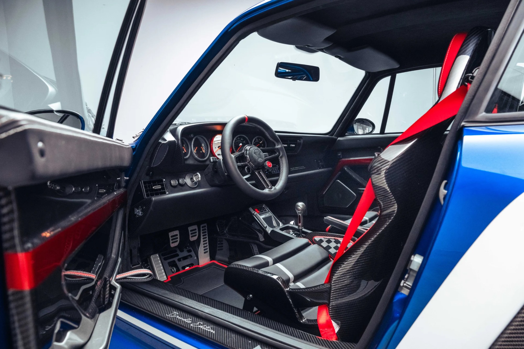 Porsche 911 Gunther Werks Brundle Edition Turbo