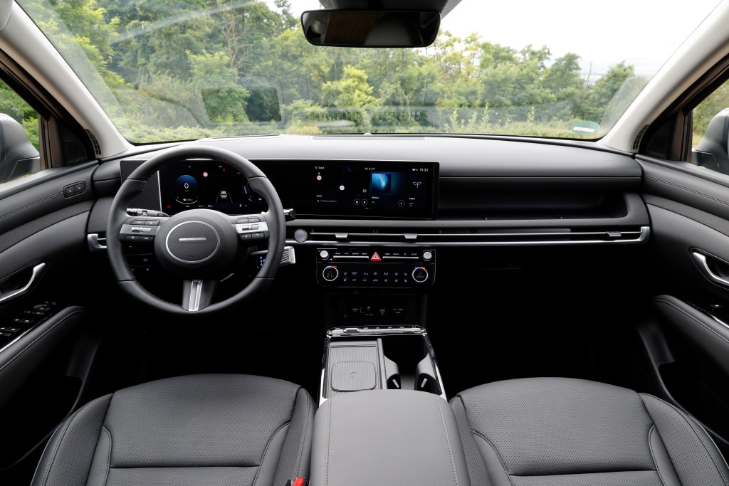 Hyundai Tucson interior