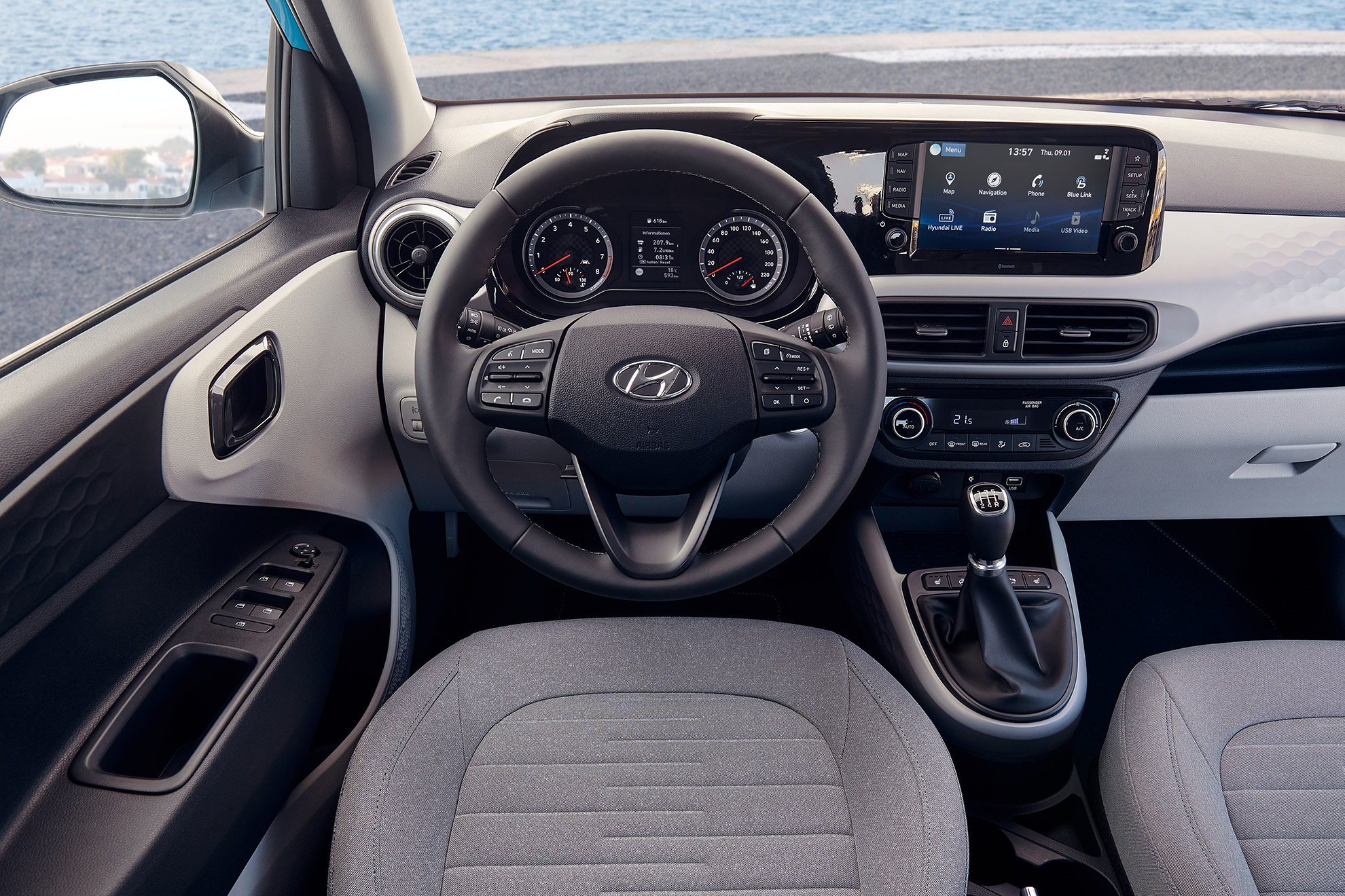 Hyundai i10 interior