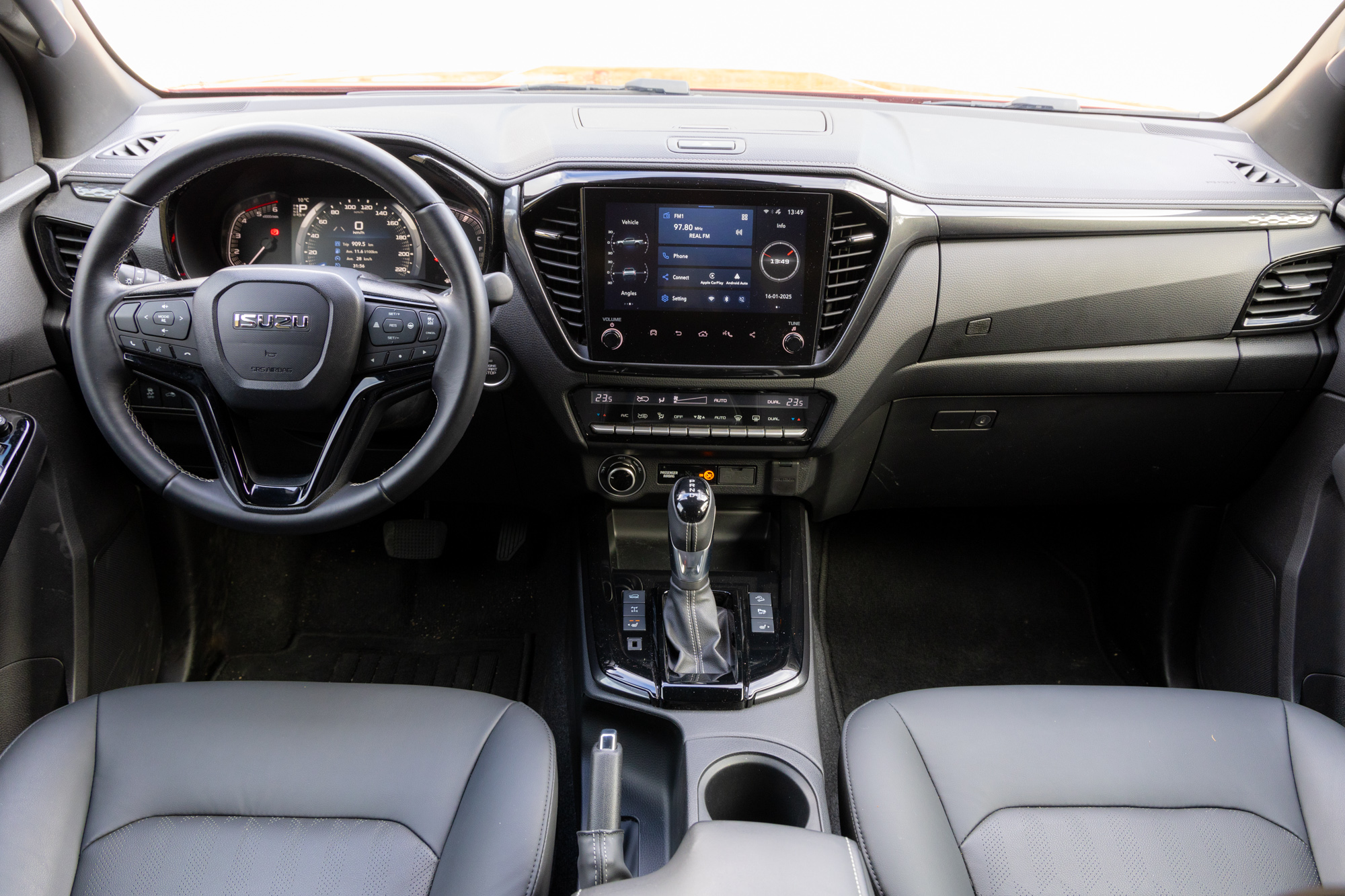 Test drive: Isuzu D-Max Double Cab 1.9 TD, Photo © DRIVE Media Group/Thanassis Koutsogiannis