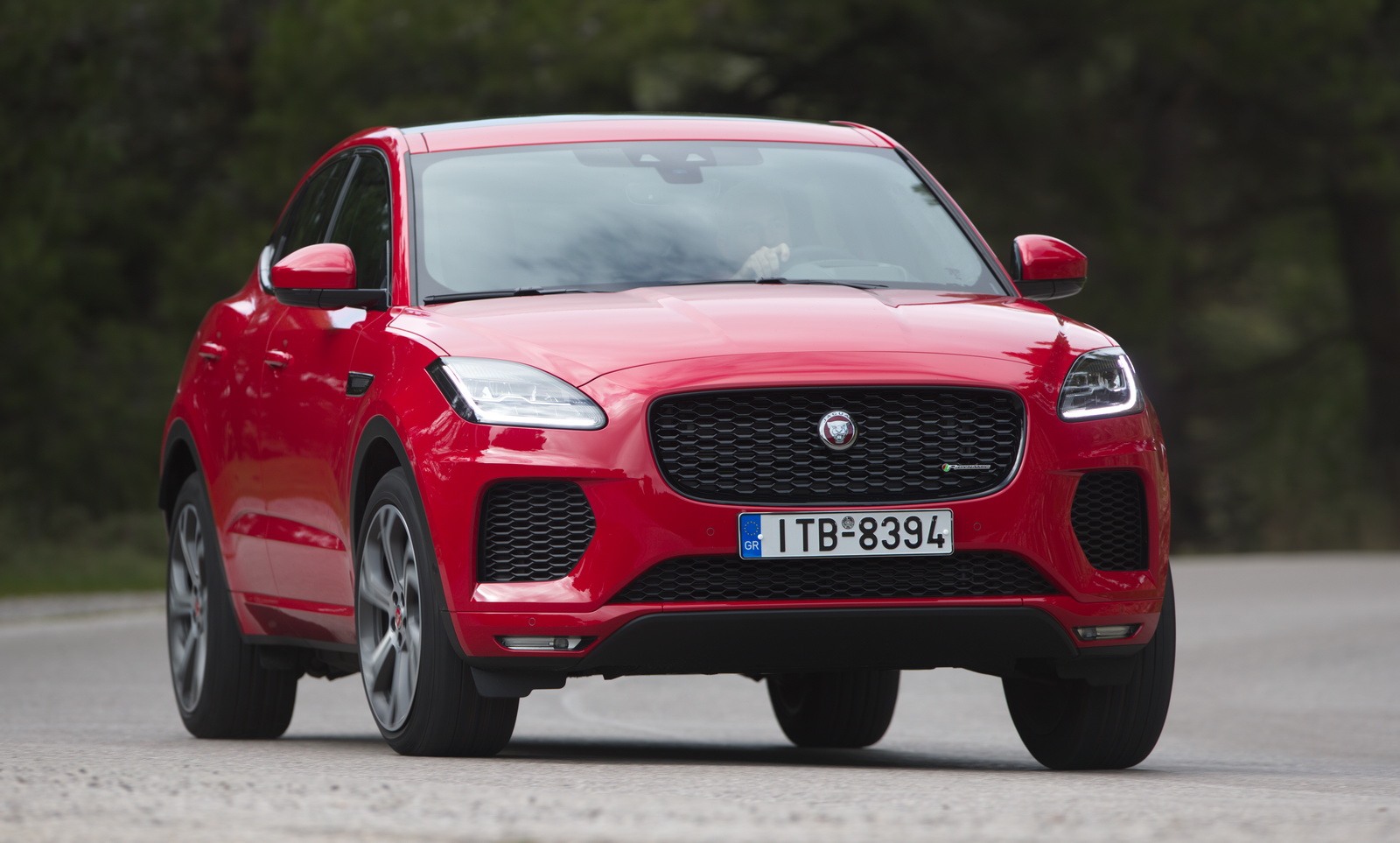 Jaguar E-Pace_handling