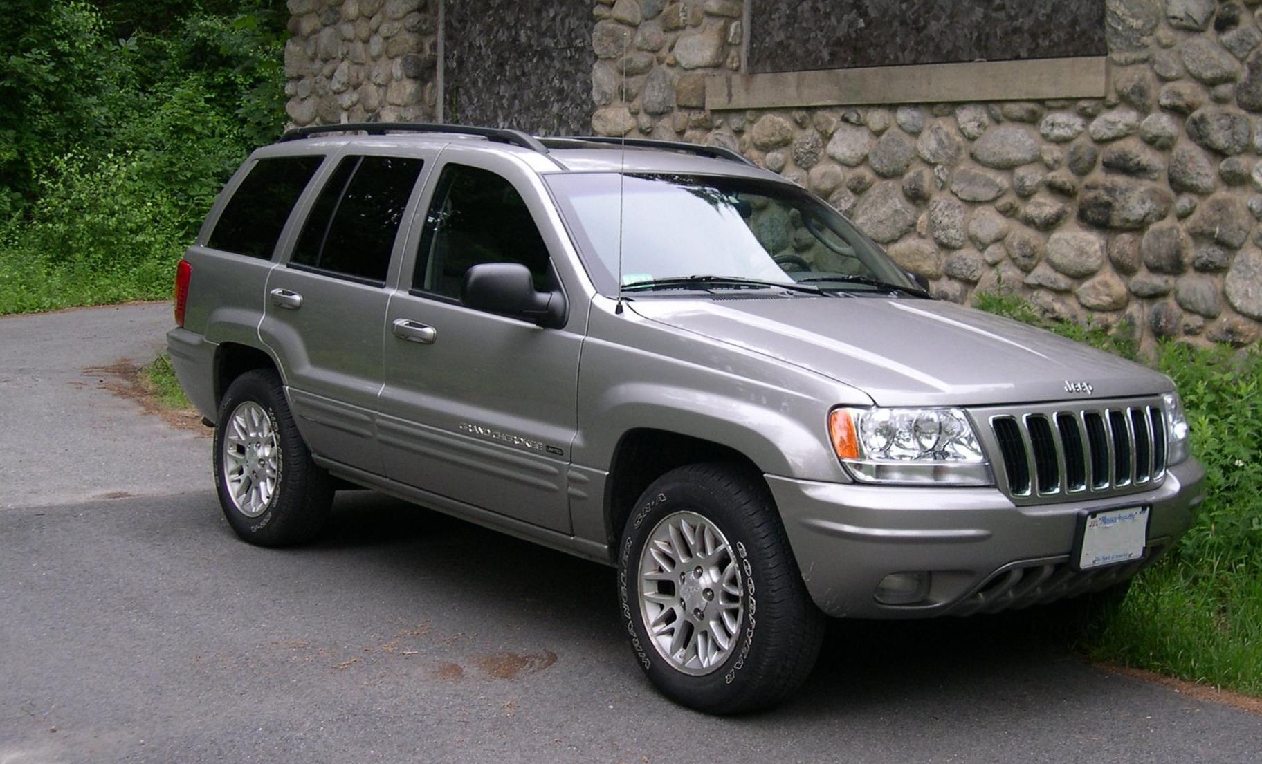 V8