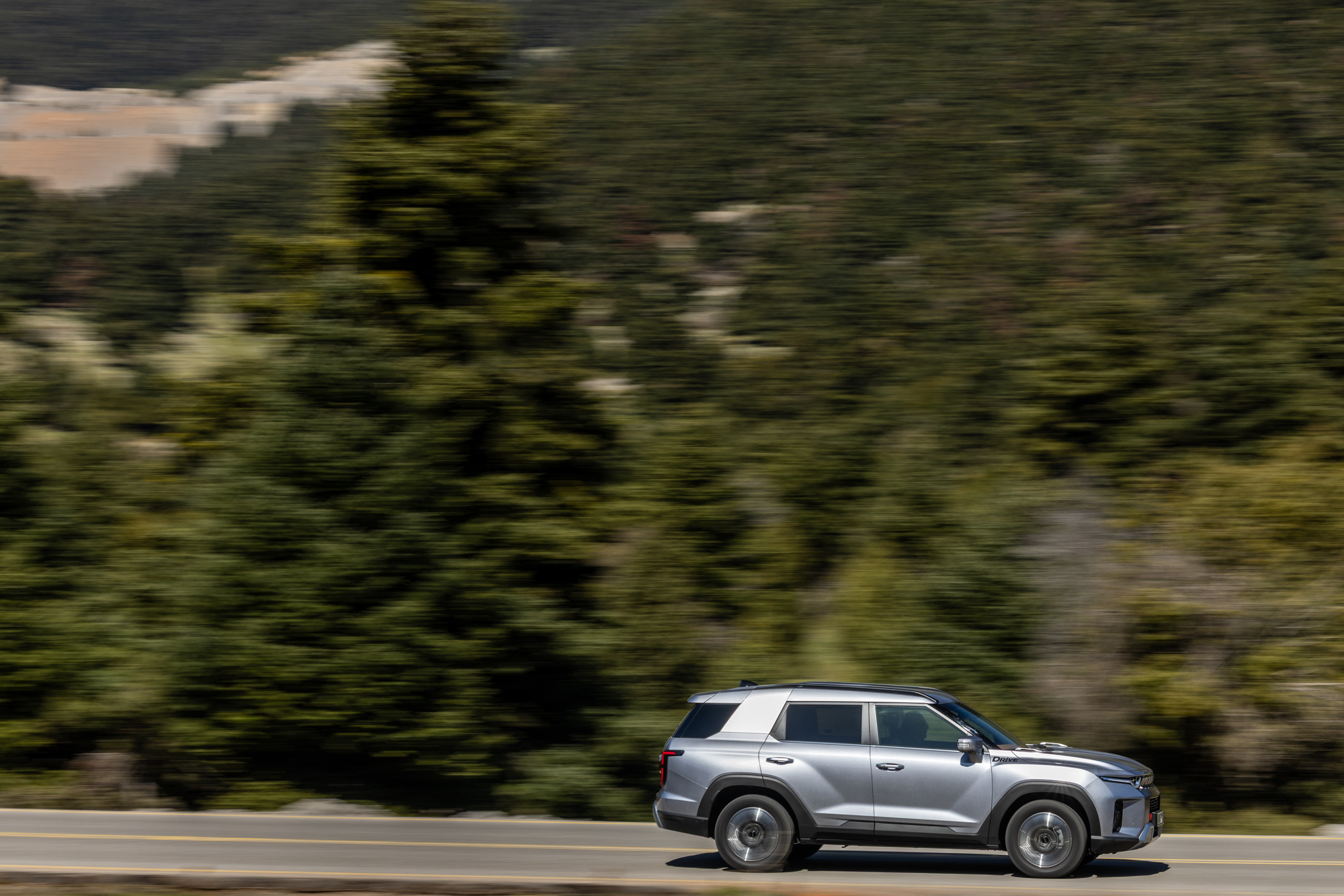 KGM Torres Hybrid, Ελικώνας