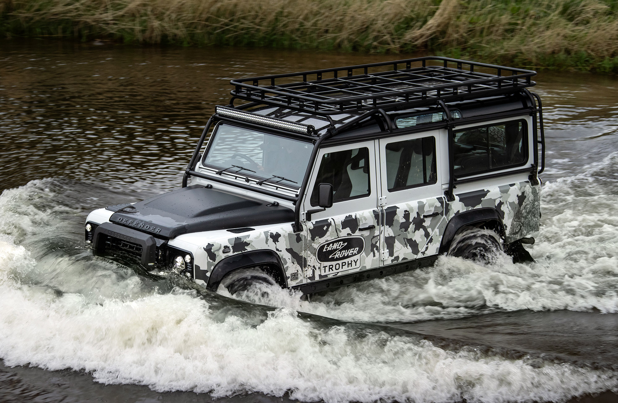 Defender Works V8 Trophy II