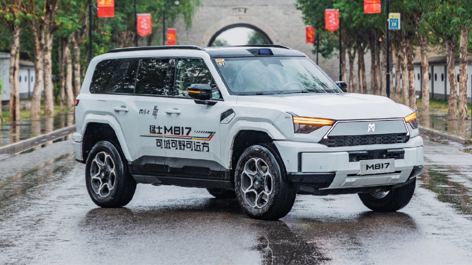 M-Hero M817-Jeep