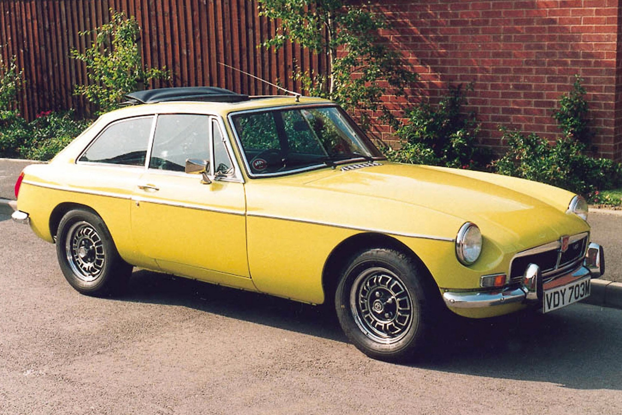 MGB GT V8