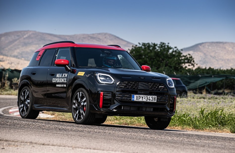 Test drive: MINI JCW Megara © MINI Hellas/Γιώργος Καραγιωργάκης 