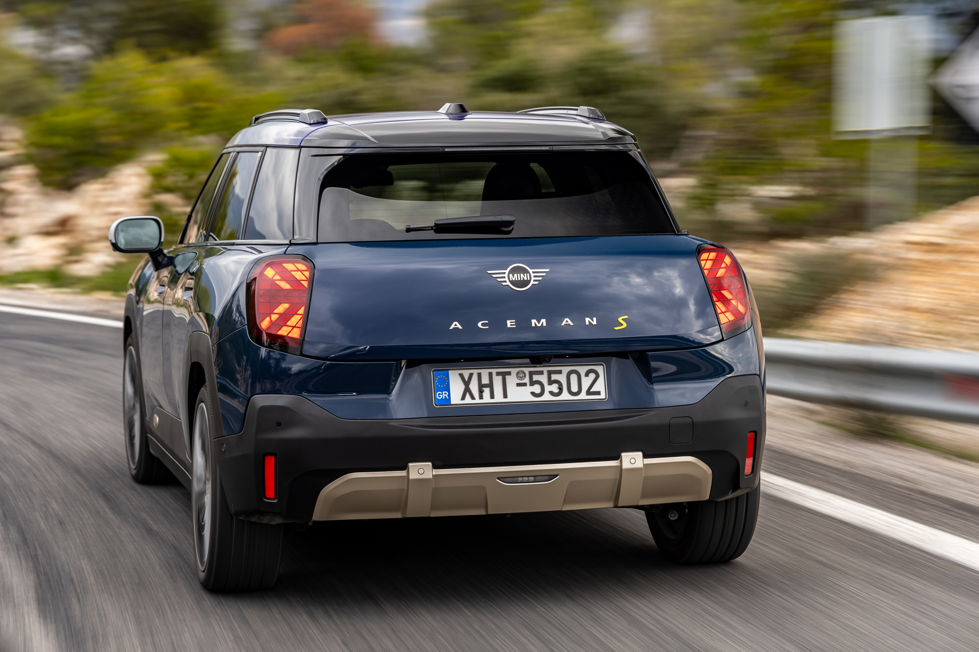 Test drive: MINI Aceman SE, Photo © DRIVE Media Group/Thanassis Koutsogiannis