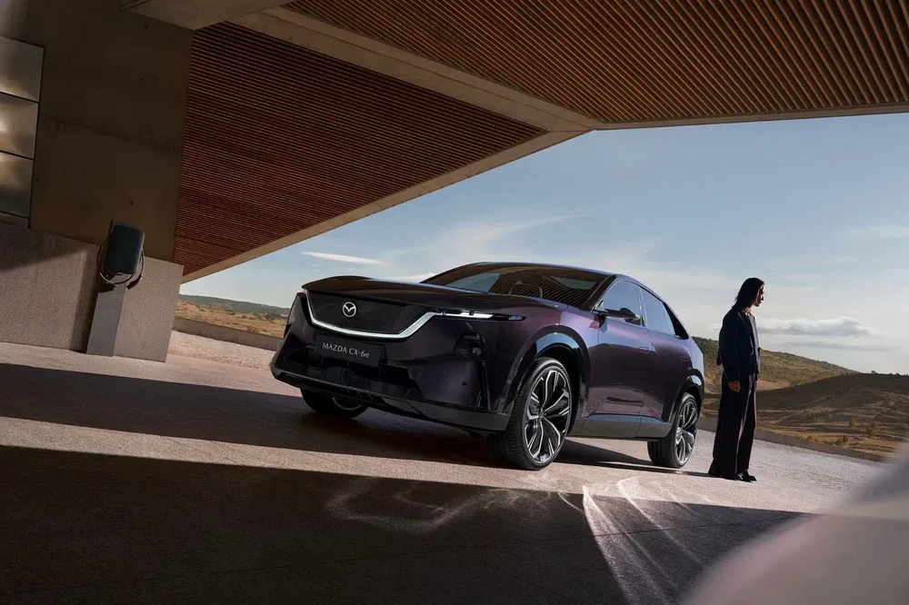 Mazda CX-6e