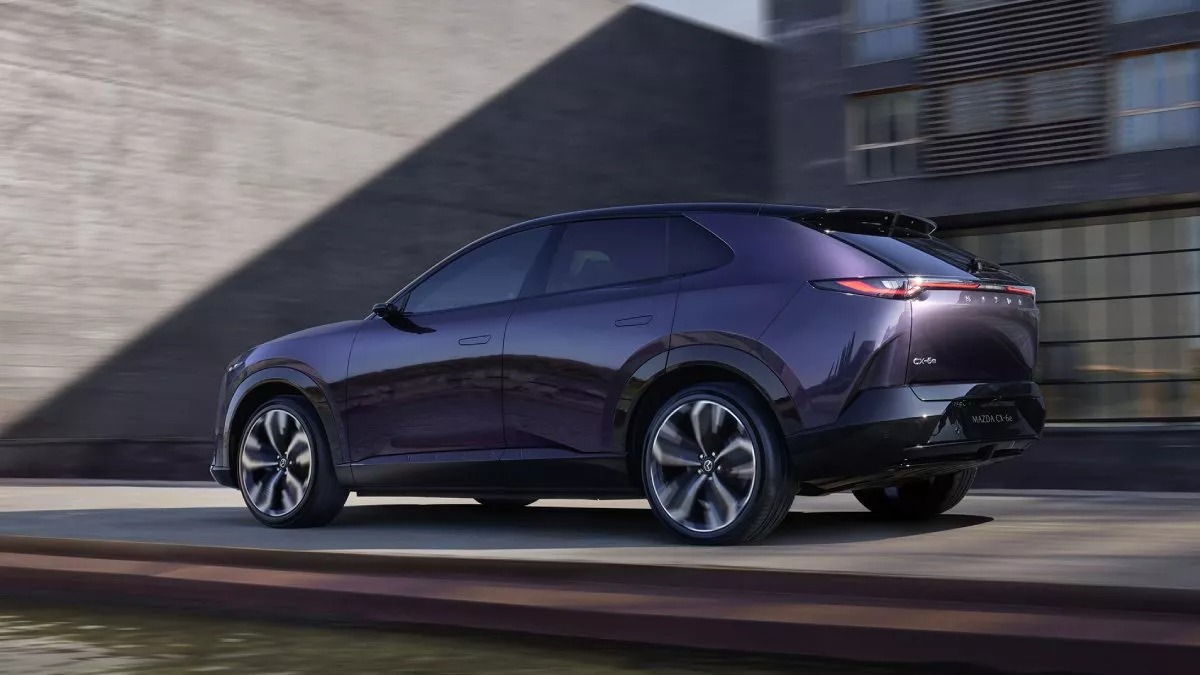 Mazda CX-6e