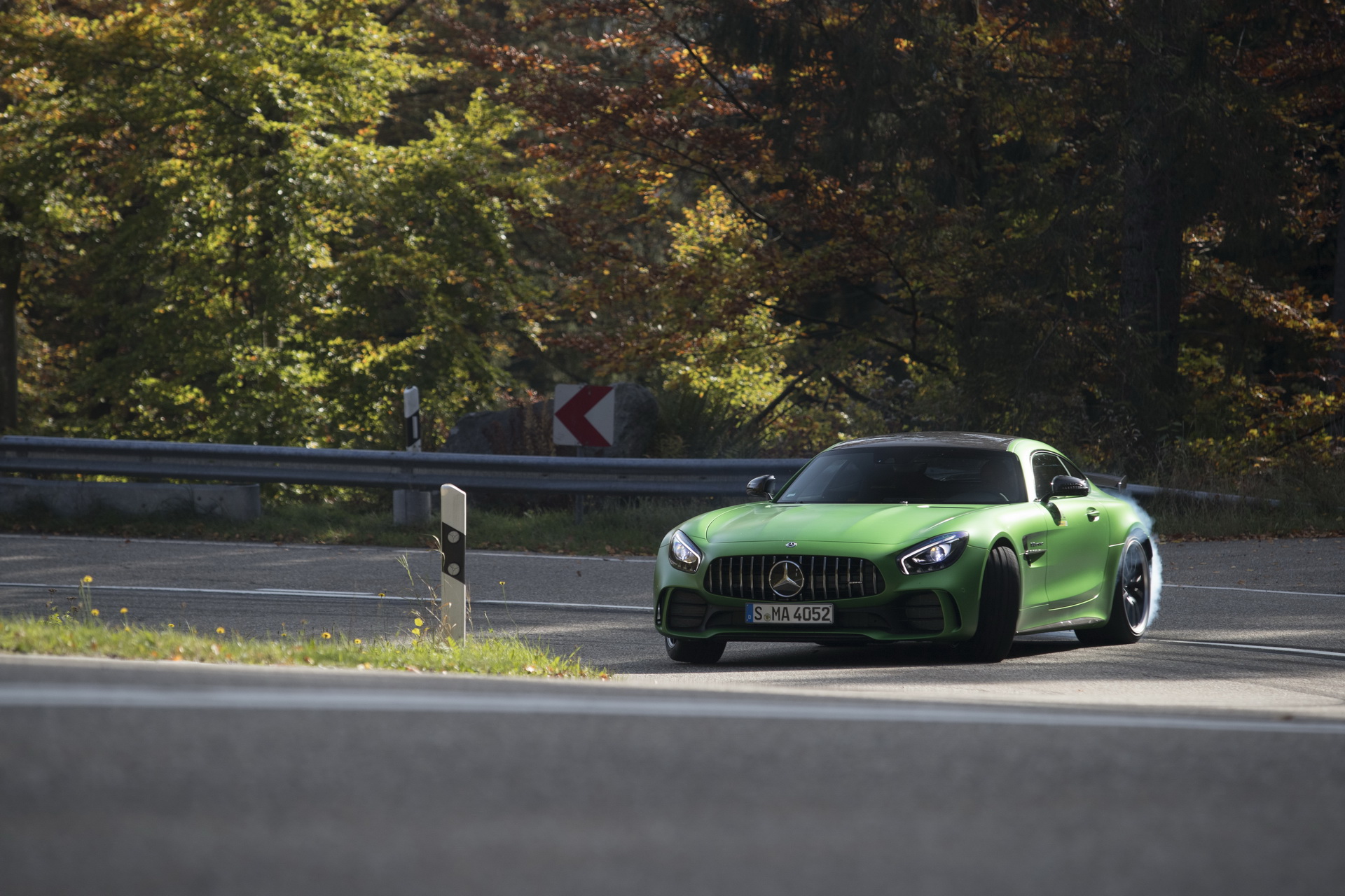 AMG GT R VS E 63 S 4MATIC