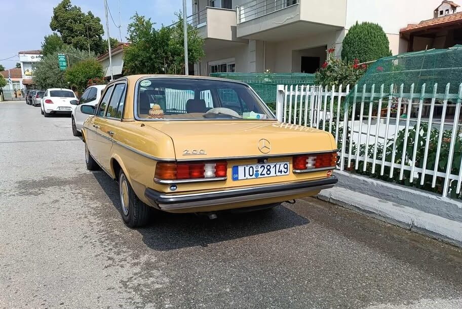 Mercedes-Benz W123