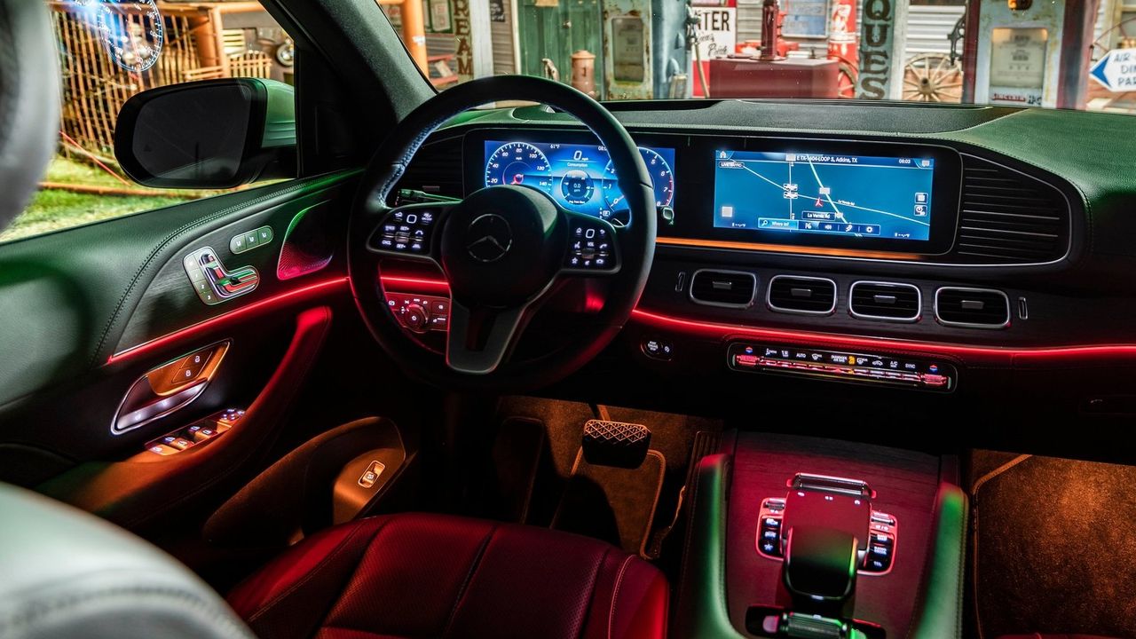 Mercedes-Benz GLE 2020 Interior