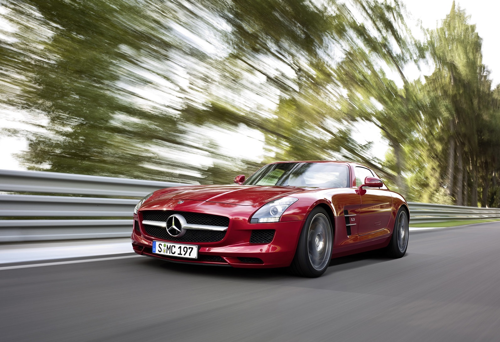 Mercedes-Benz SLS AMG