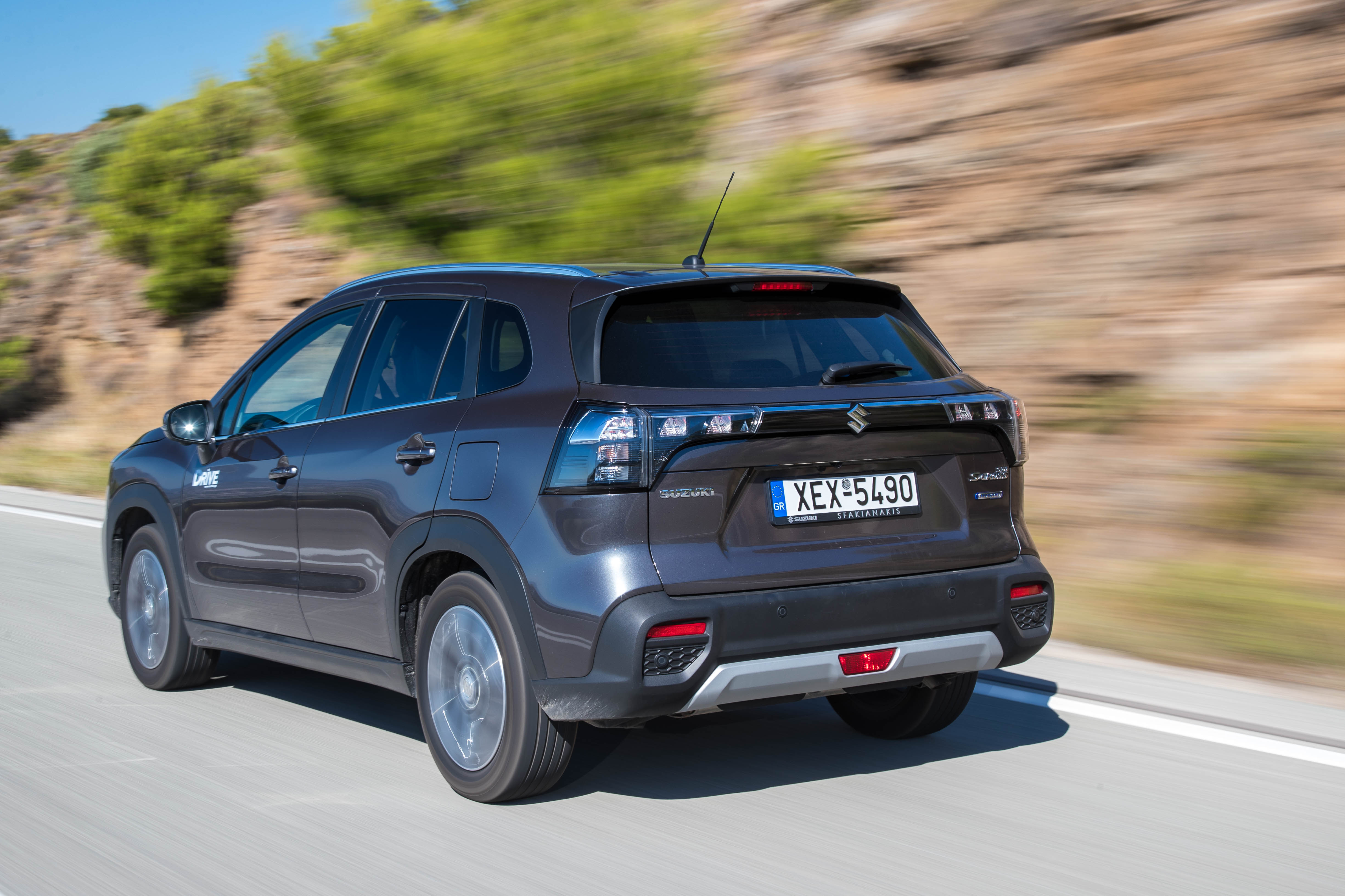 Test drive, υβριδικά SUV: Nissan Qashqai, Suzuki S-Cross, Photo credit DRIVE Media Group/ Thanasis Koutsogiannis