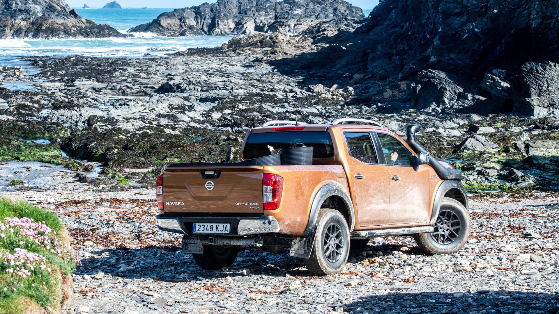 Nissan Navara OFF-ROADER AT32 1