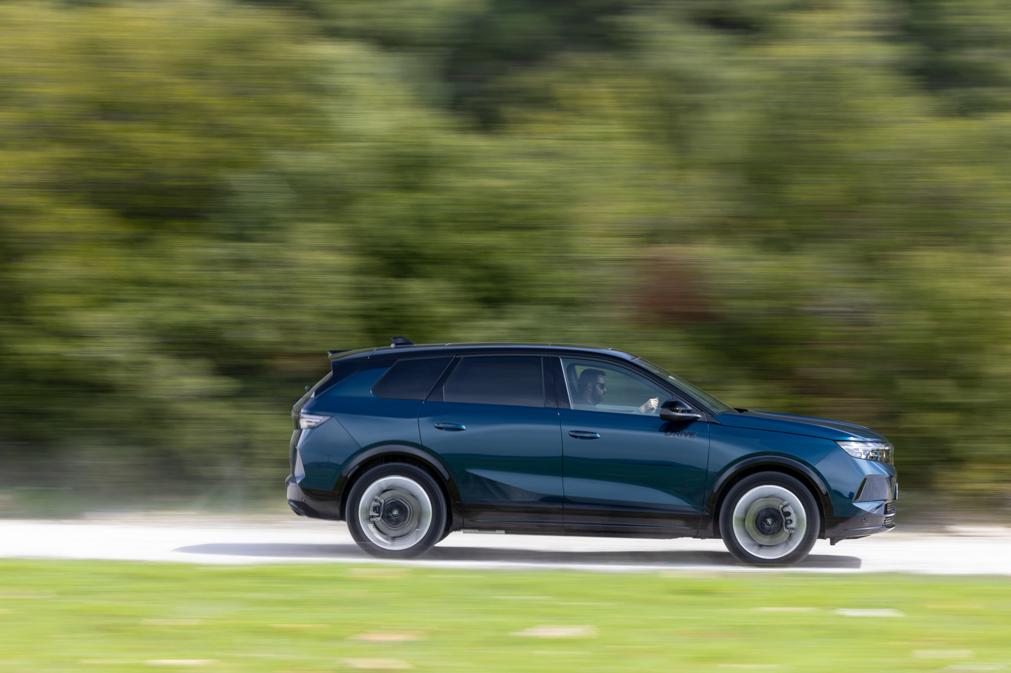 Opel Grandland Electric / DRIVE Media Group/Θανάσης Κουτσογιάννης
