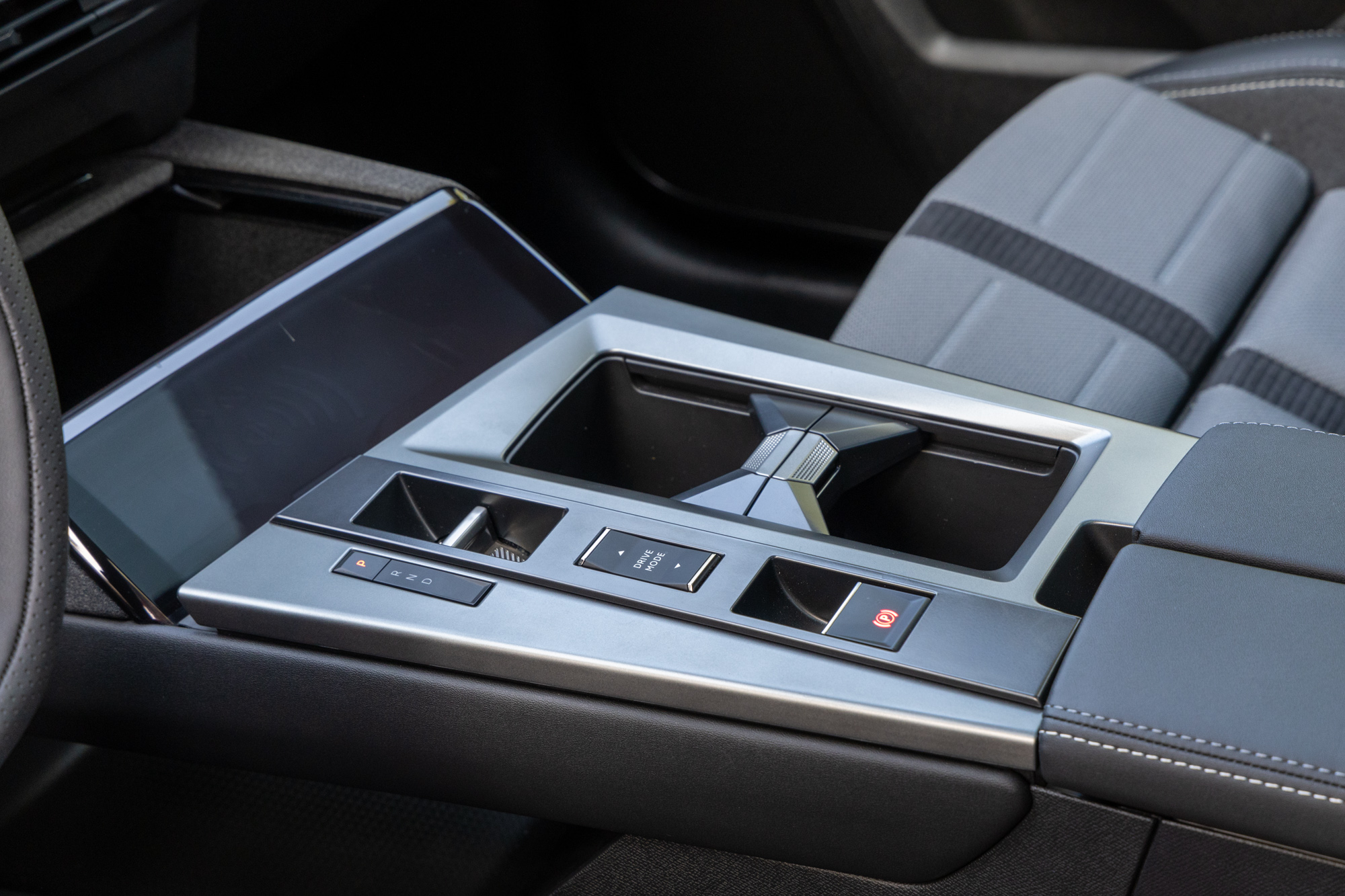 Opel Grandland Electric / DRIVE Media Group/Θανάσης Κουτσογιάννης