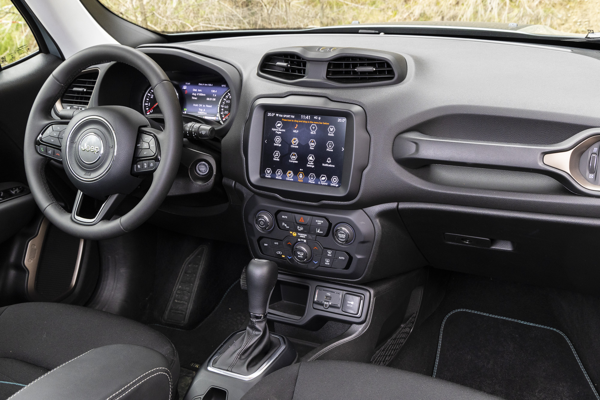 Test drive: Jeep Renegade vs Peugeot 2008, Photo credit DRIVE Media Group/ Thanasis Koutsogiannis