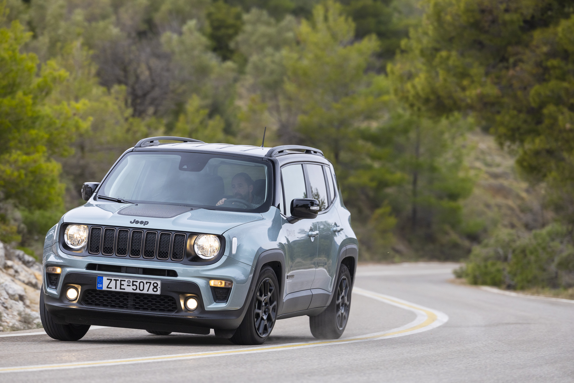 Test drive: Jeep Renegade vs Peugeot 2008, Photo credit DRIVE Media Group/ Thanasis Koutsogiannis