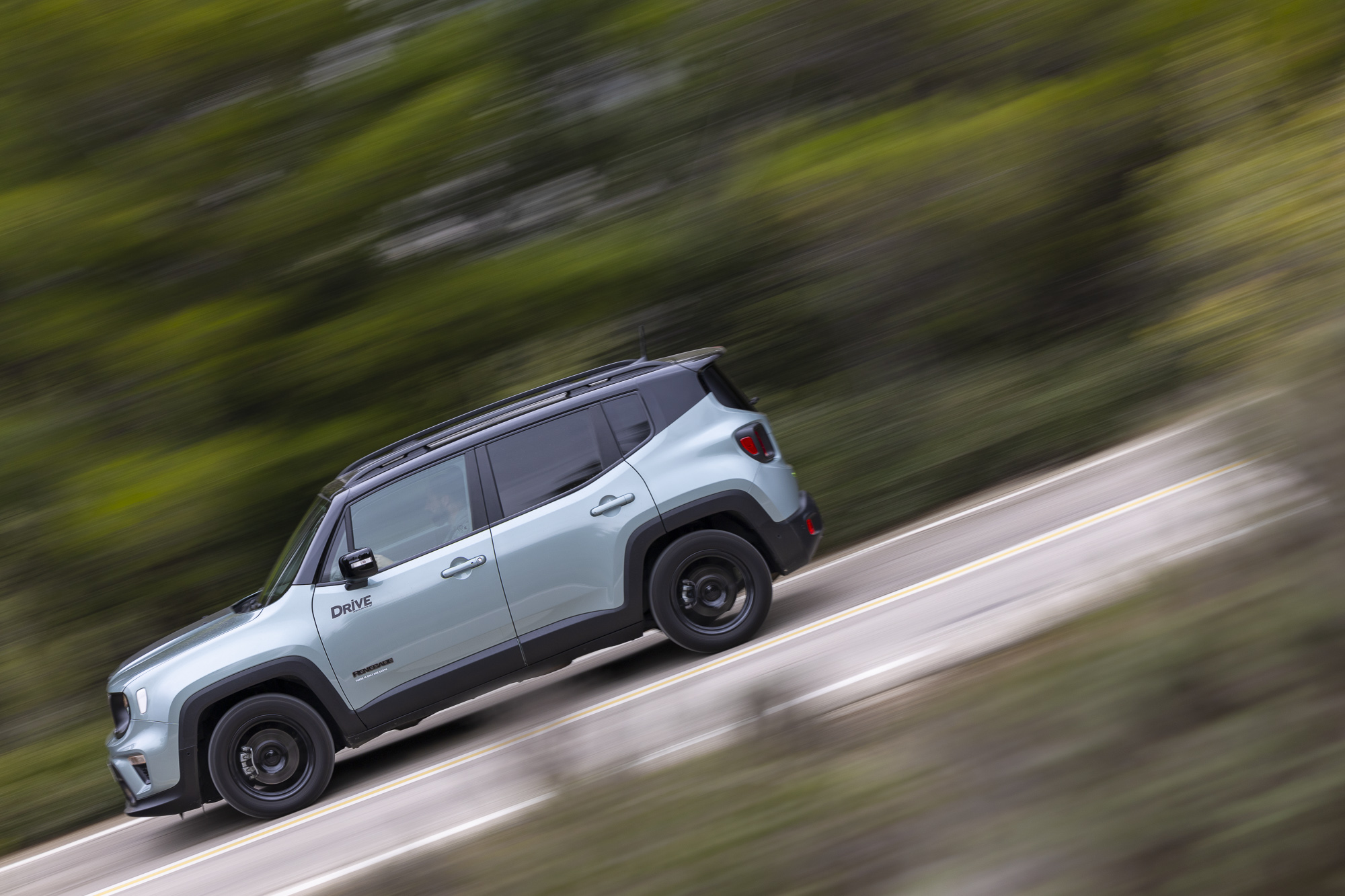 Test drive: Jeep Renegade vs Peugeot 2008, Photo credit DRIVE Media Group/ Thanasis Koutsogiannis