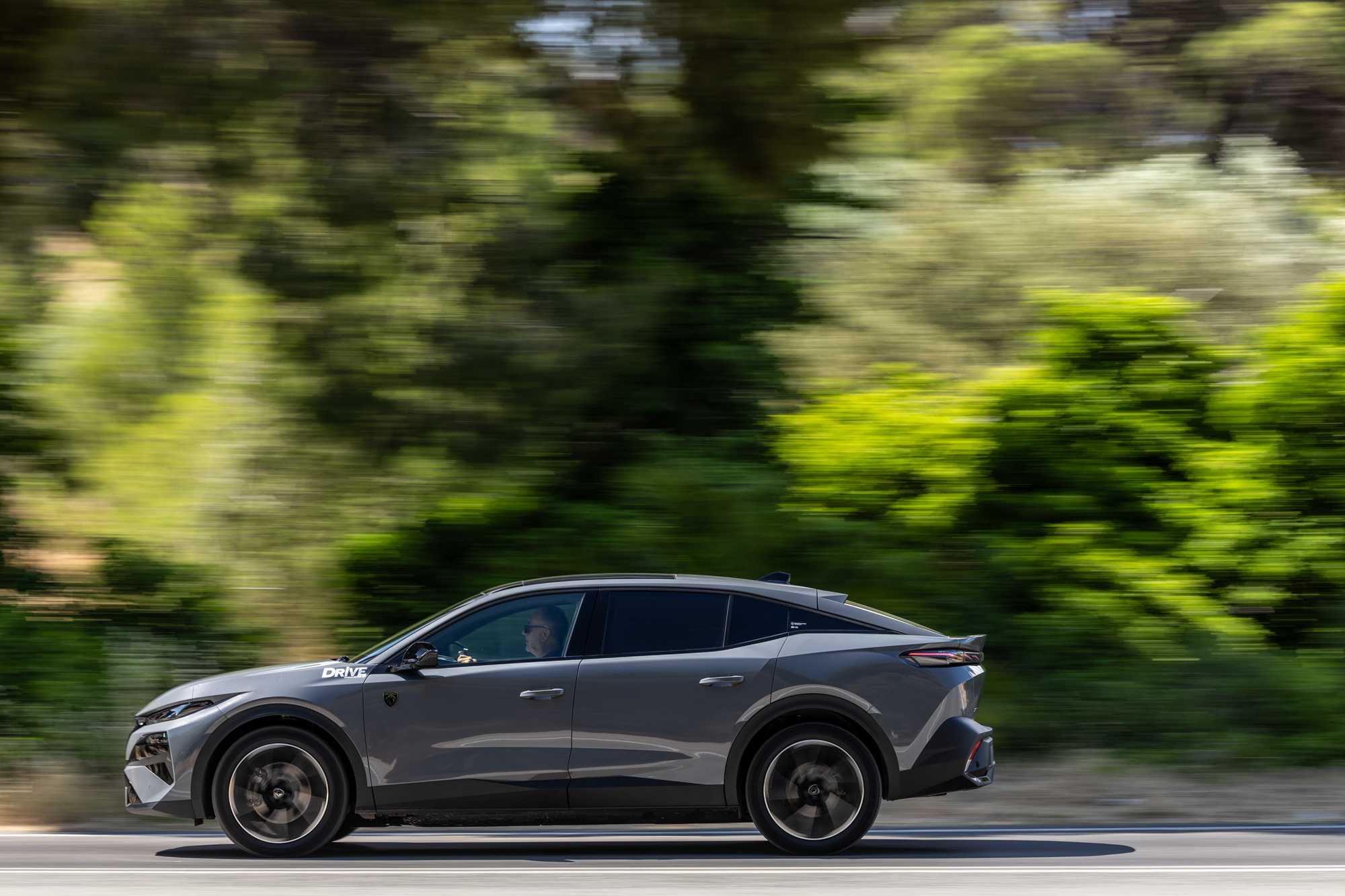 Peugeot 408, Test drive: Peugeot Ε-408, Photo © DRIVE Media Group/Thanassis Koutsogiannis