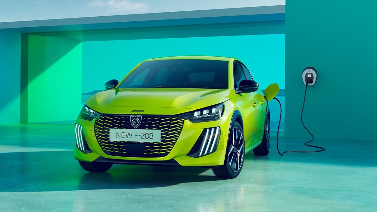 Peugeot E-208