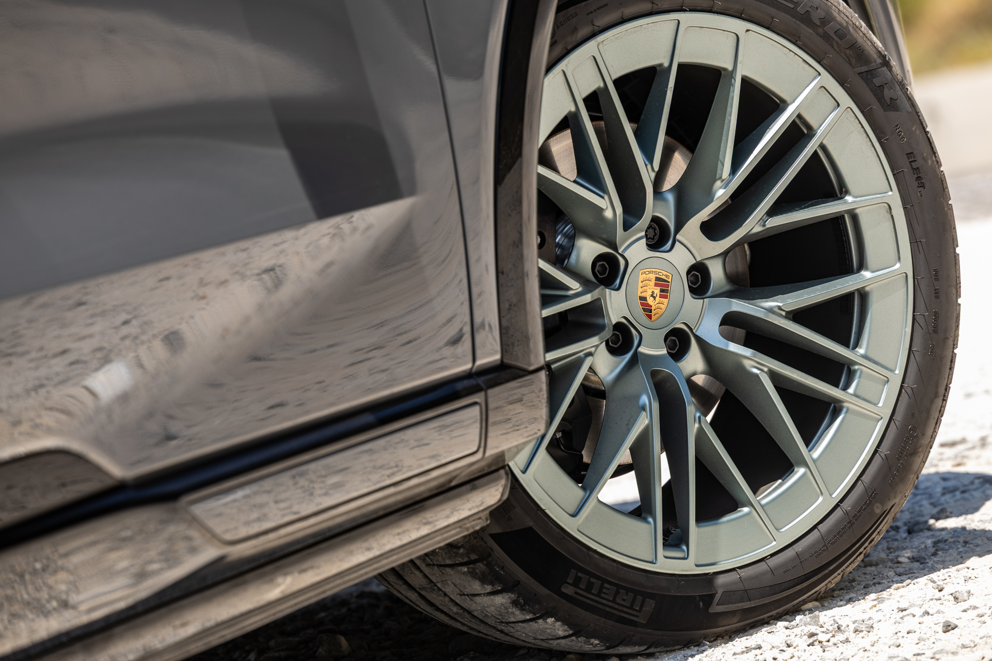 Test drive: Porsche Cayenne Coupé Electric @ DRIVE Media Group/Θανάσης Κουτσογιάννης