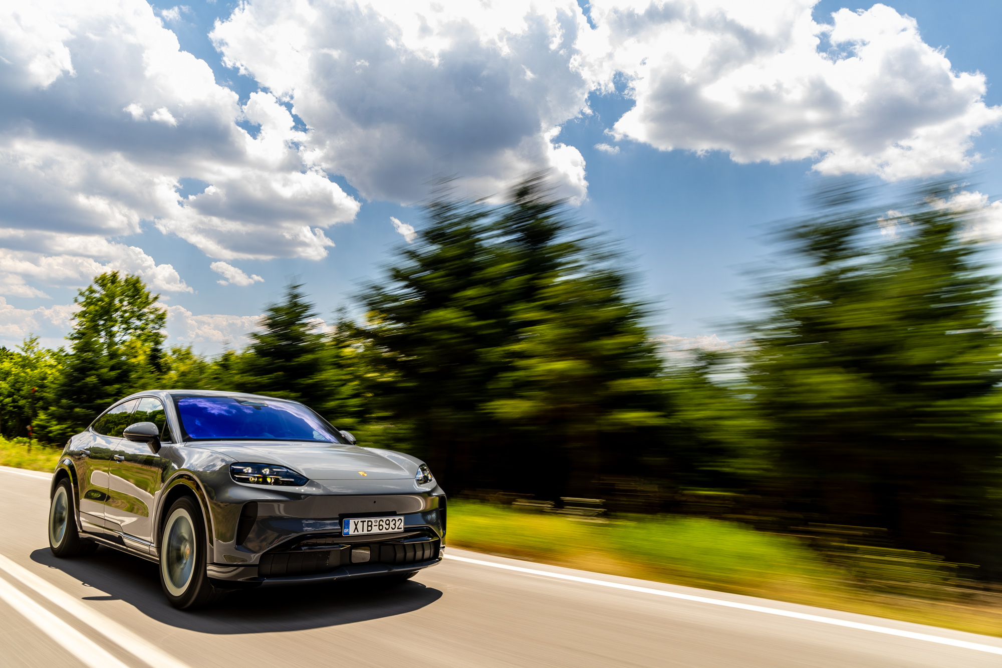 Test drive: Porsche Cayenne Coupé Electric @ DRIVE Media Group/Θανάσης Κουτσογιάννης
